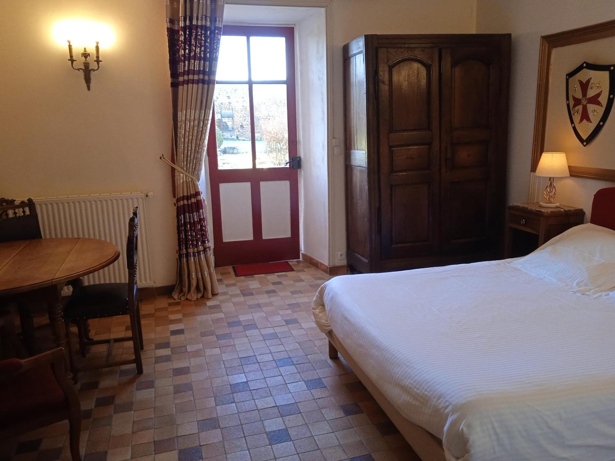 Le Vieux Chateau Airvault Dış mekan fotoğraf
