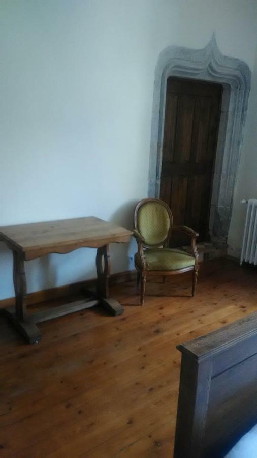 Le Vieux Chateau Airvault Dış mekan fotoğraf