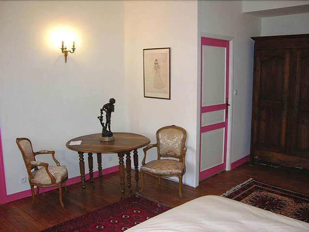 Le Vieux Chateau Airvault Dış mekan fotoğraf